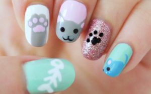 Show the love for your cat with a nail art